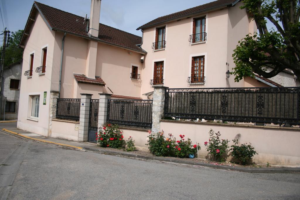 Le Pingouin Villa Bennecourt Room photo